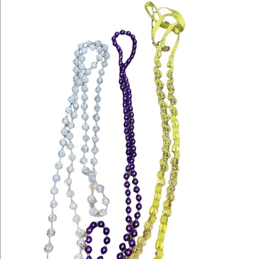 🔵 5/$25 Vintage Yellow Beaded Lace Necklace Plus  2 Beaded Necklaces